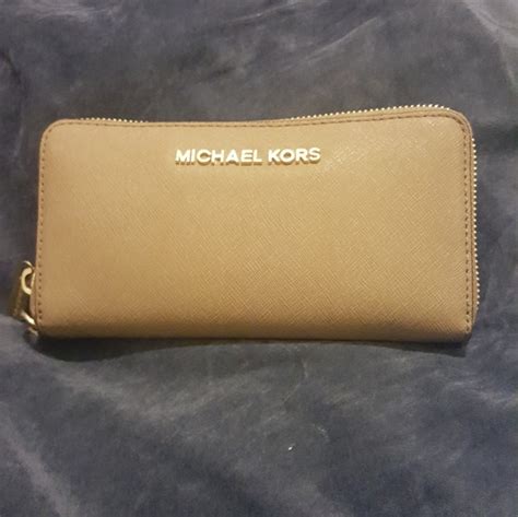 michael kors tan clutch wallet